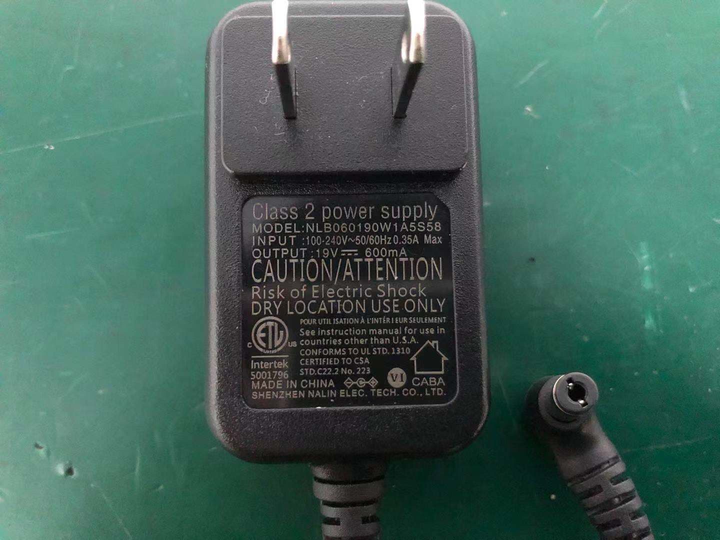 ionvac UltraClean UV sanitizing robo vac (Robotic Vacuum Cleaner) - FCC ID 2AON7-WJ8063TZUMI - TZUMI Electronics,LLC