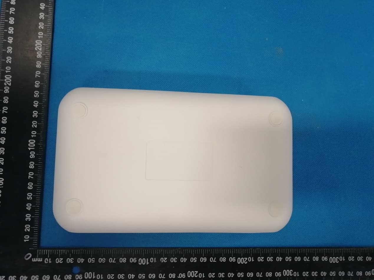 PHONE SANITIZER WITH WIRELESS CHARGING - FCC ID 2AON77566 - TZUMI Electronics,LLC (2)