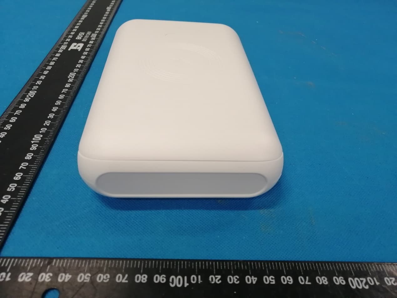 PHONE SANITIZER WITH WIRELESS CHARGING - FCC ID 2AON77566 - TZUMI Electronics,LLC (5)
