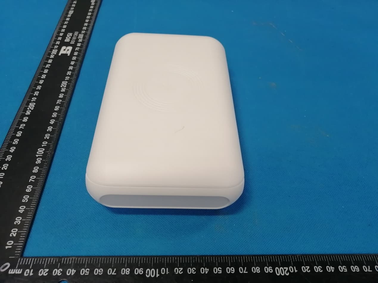 PHONE SANITIZER WITH WIRELESS CHARGING - FCC ID 2AON77566 - TZUMI Electronics,LLC (4)