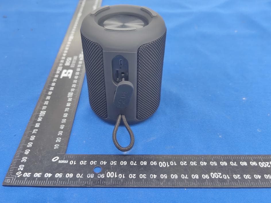 BLUETOOTH SPEAKER - FCC ID 2AONQ-DMINI - Stage10 GmbH (5)