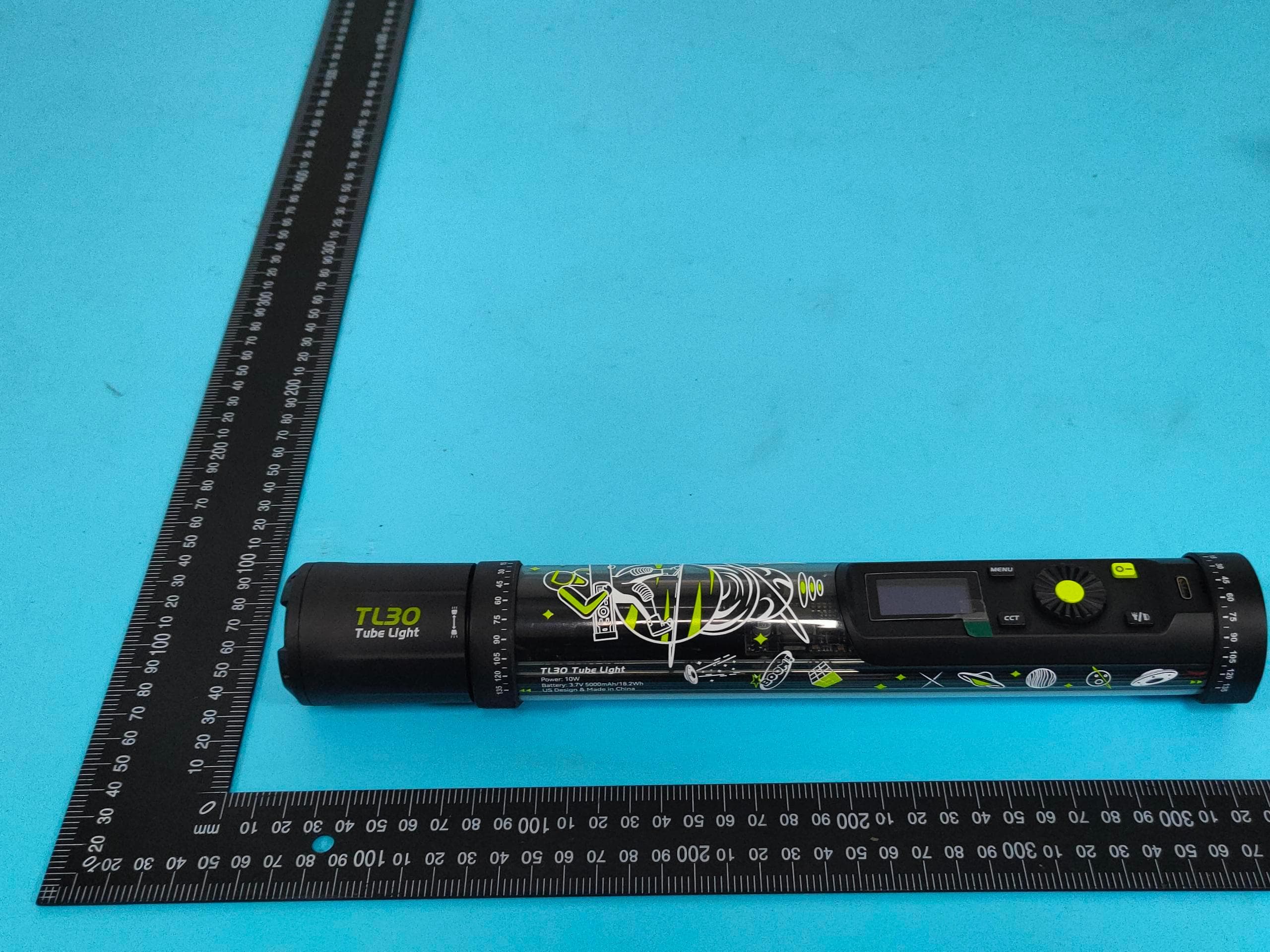 Suncrafter TL30 Tube Light - FCC ID 2AONZTL30 - Zhongshan Dashan Photographic Equipment Co., Ltd. (5)