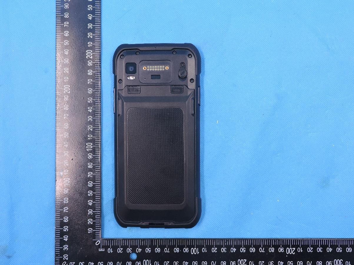 Rugged Smart Phone - FCC ID 2AOPD-UT12P - Shenzhen UniStrong Science & Technology Co.,Ltd.