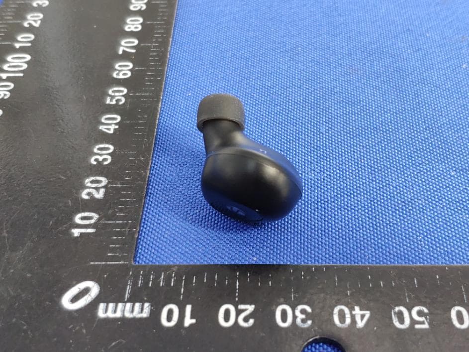 True wireless earbuds - FCC ID 2AOQKIK-BH006 - Shenzhen shengxingwang Precision Technology Co., Ltd. (3)