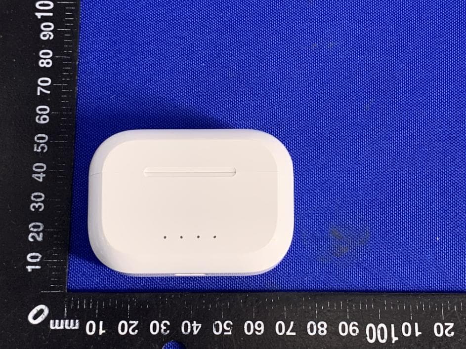 True wireless earbuds - FCC ID 2AOQKTWS-A3 - Shenzhen shengxingwang Precision Technology Co., Ltd.