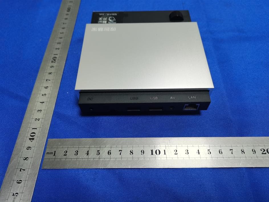 Media Player - FCC ID 2AOQN-I01 - Shenzhen Lunzn Technology CO., Ltd. (2)