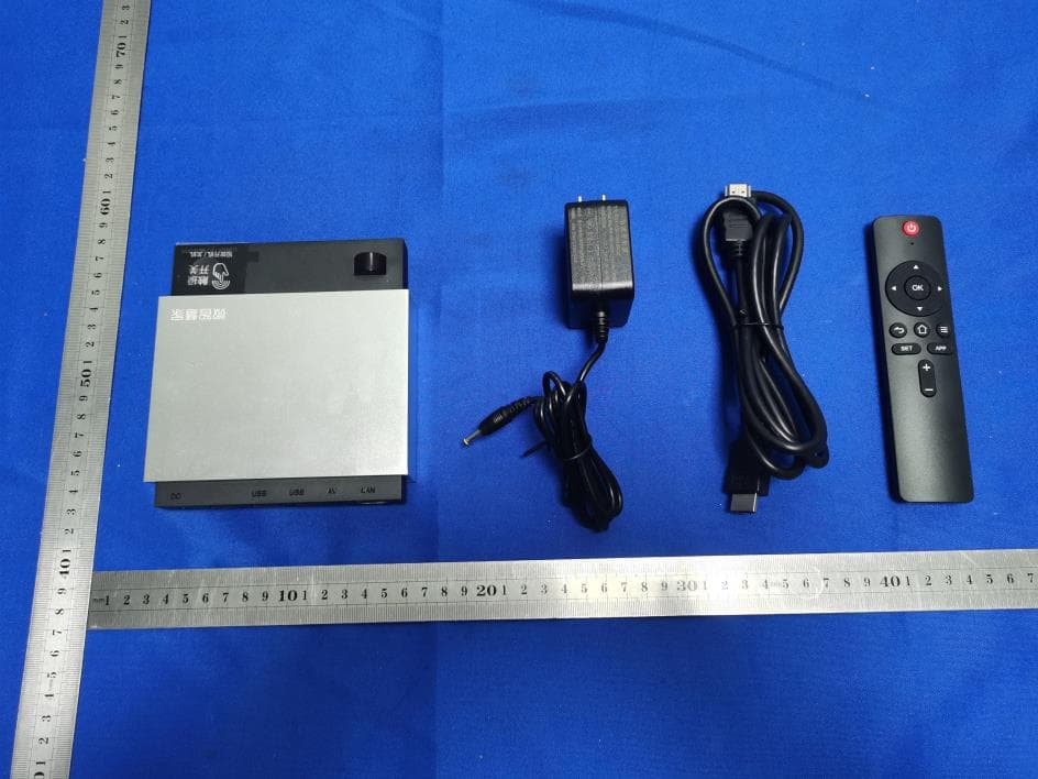 Media Player - FCC ID 2AOQN-I01 - Shenzhen Lunzn Technology CO., Ltd. (5)