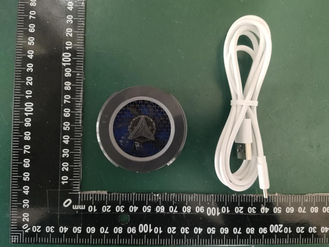 Flydigi Mobile Phone Cooling Fan B6X - FCC ID 2AORE-B6X - Shanghai Flydigi Electronics Technology Co., Ltd. (3)