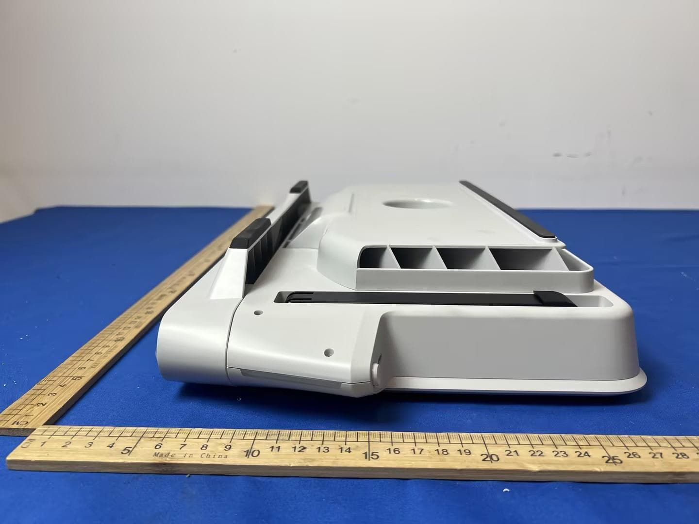 Flydigi Supercharged Laptop Cooler BS3 Pro - FCC ID 2AORE-S32 - Shanghai Flydigi Electronics Technology Co., Ltd. (4)