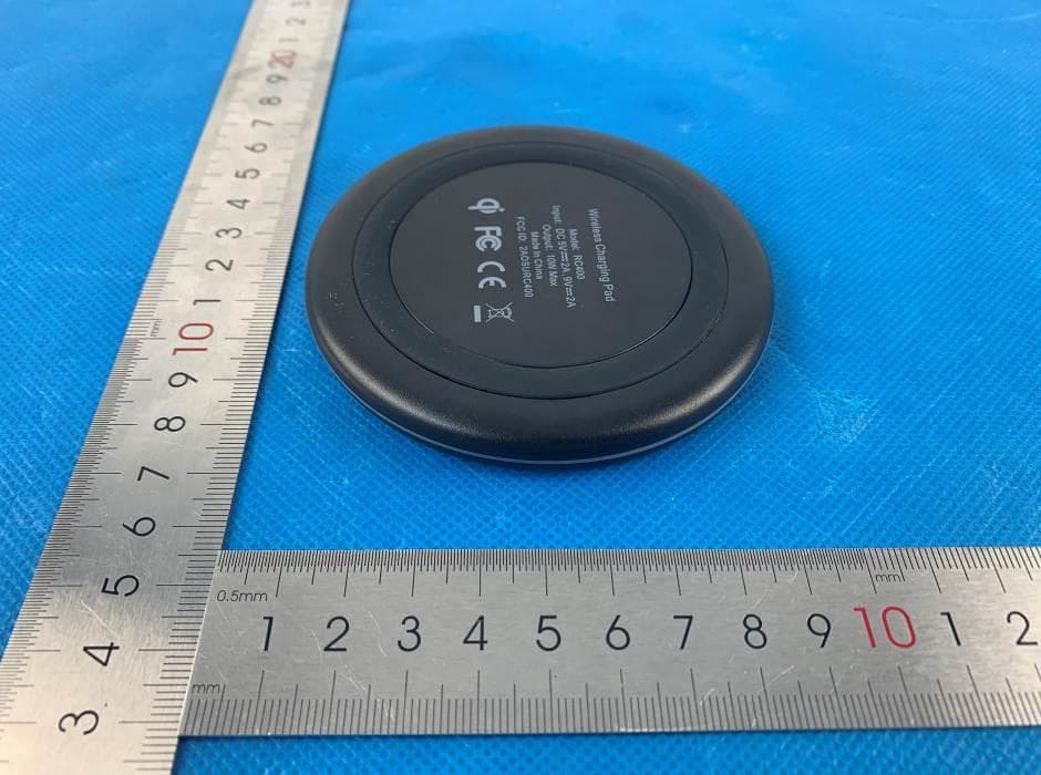 Wireless Charging Pad - FCC ID 2AOSURC400 - ShenZhen KaiXingHui Technology Co.,Ltd. (5)