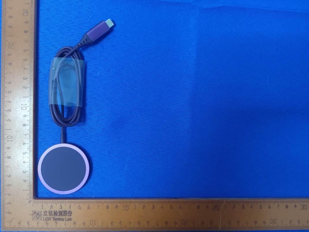 MAGNETIC WIRELESS CHARGER - FCC ID 2AOSUYW100-A - ShenZhen KaiXingHui Technology Co.,Ltd. (3)