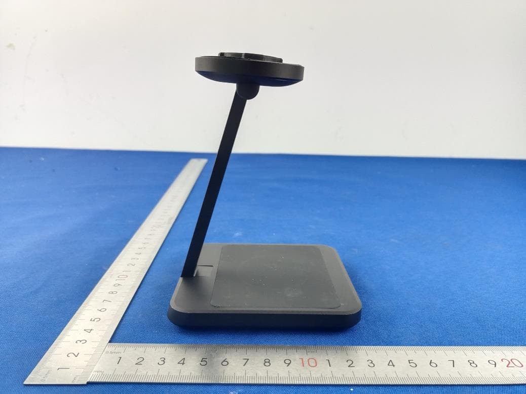 Quad Lock 2-in-1 Magnetic Desktop Wireless Charger - FCC ID 2AOU9-2DWC - Annex Products Pty Ltd (2)