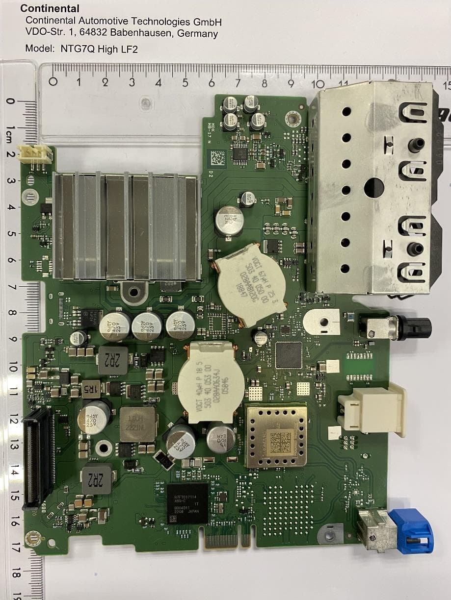 Automotive head unit to be installed in cars with the following features FM, AM, DAB, USB, Bluetooth, WLAN and GNSS - FCC ID 2AOUZNTG7QHIGLF2 - Continental Automotive Technologies GmbH (2)