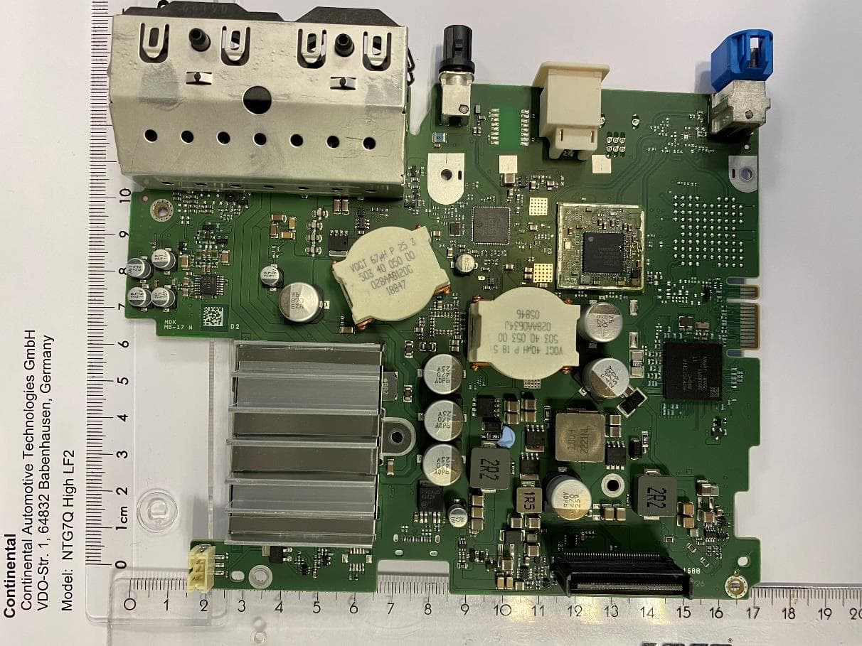 Automotive head unit to be installed in cars with the following features FM, AM, DAB, USB, Bluetooth, WLAN and GNSS - FCC ID 2AOUZNTG7QHIGLF2 - Continental Automotive Technologies GmbH (3)