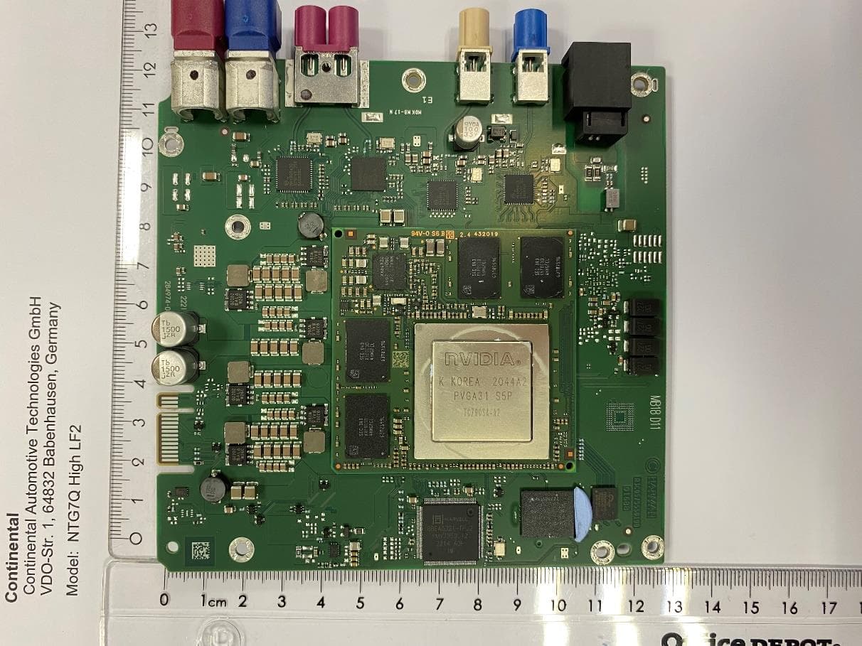 Automotive head unit to be installed in cars with the following features FM, AM, DAB, USB, Bluetooth, WLAN and GNSS - FCC ID 2AOUZNTG7QHIGLF2 - Continental Automotive Technologies GmbH (5)