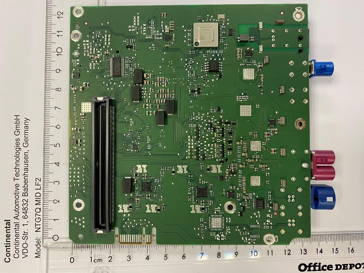 Automotive head unit to be installed in cars with the following features FM, AM, DAB, USB, Bluetooth, WLAN and GNSS - FCC ID 2AOUZNTG7QMIDLF2 - Continental Automotive Technologies GmbH (2)
