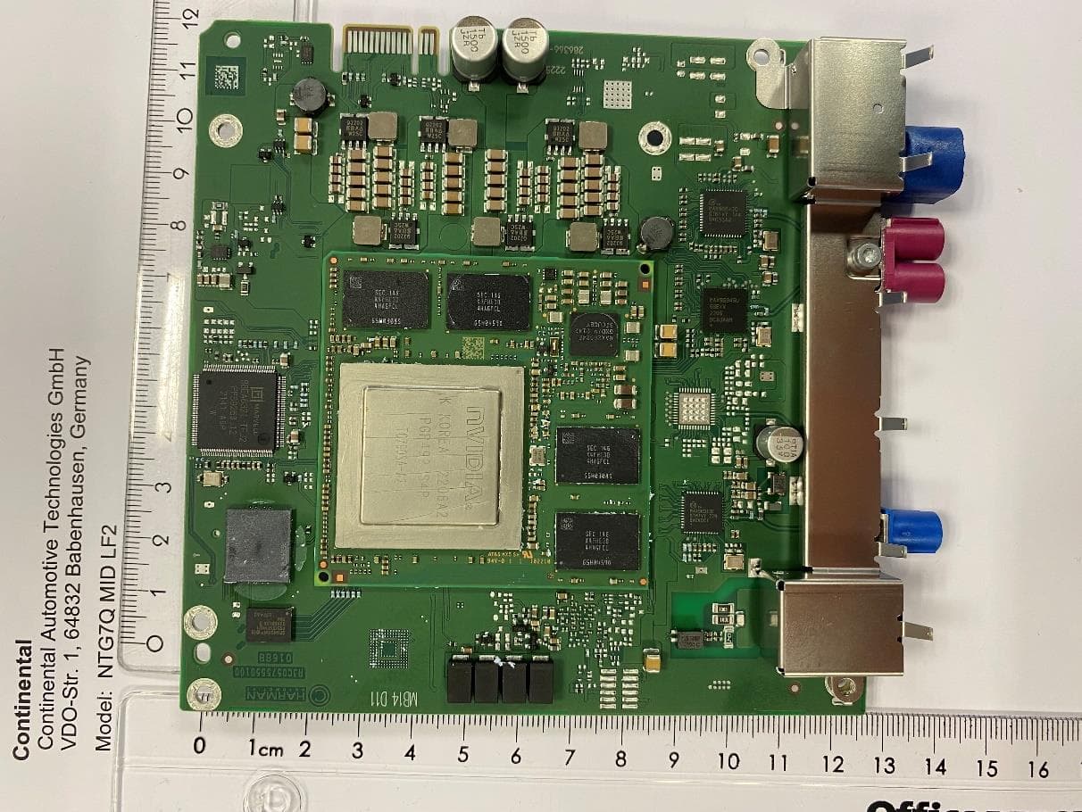 Automotive head unit to be installed in cars with the following features FM, AM, DAB, USB, Bluetooth, WLAN and GNSS - FCC ID 2AOUZNTG7QMIDLF2 - Continental Automotive Technologies GmbH (3)
