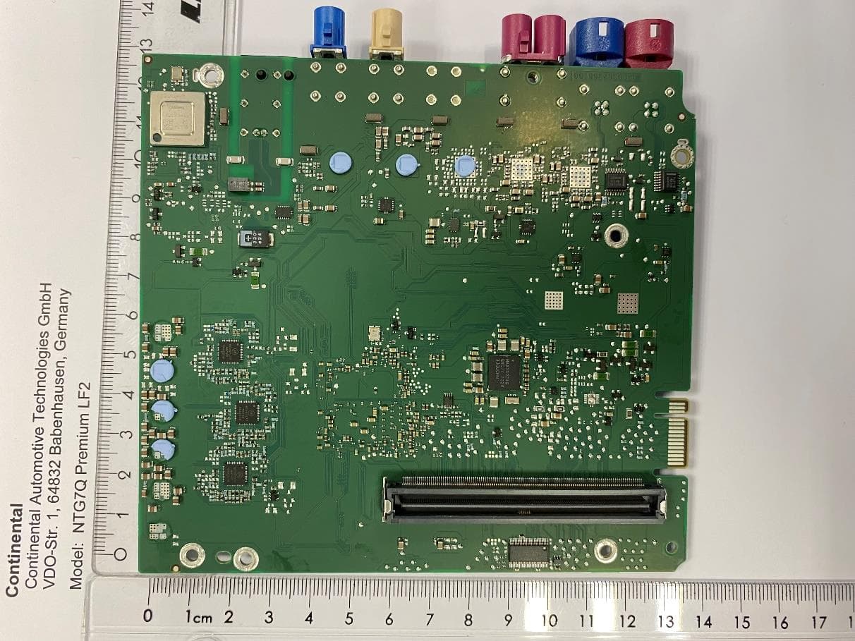 Automotive head unit to be installed in cars with the following features FM, AM, DAB, USB, Bluetooth, WLAN and GNSS - FCC ID 2AOUZNTG7QPRELF2 - Continental Automotive Technologies GmbH (4)