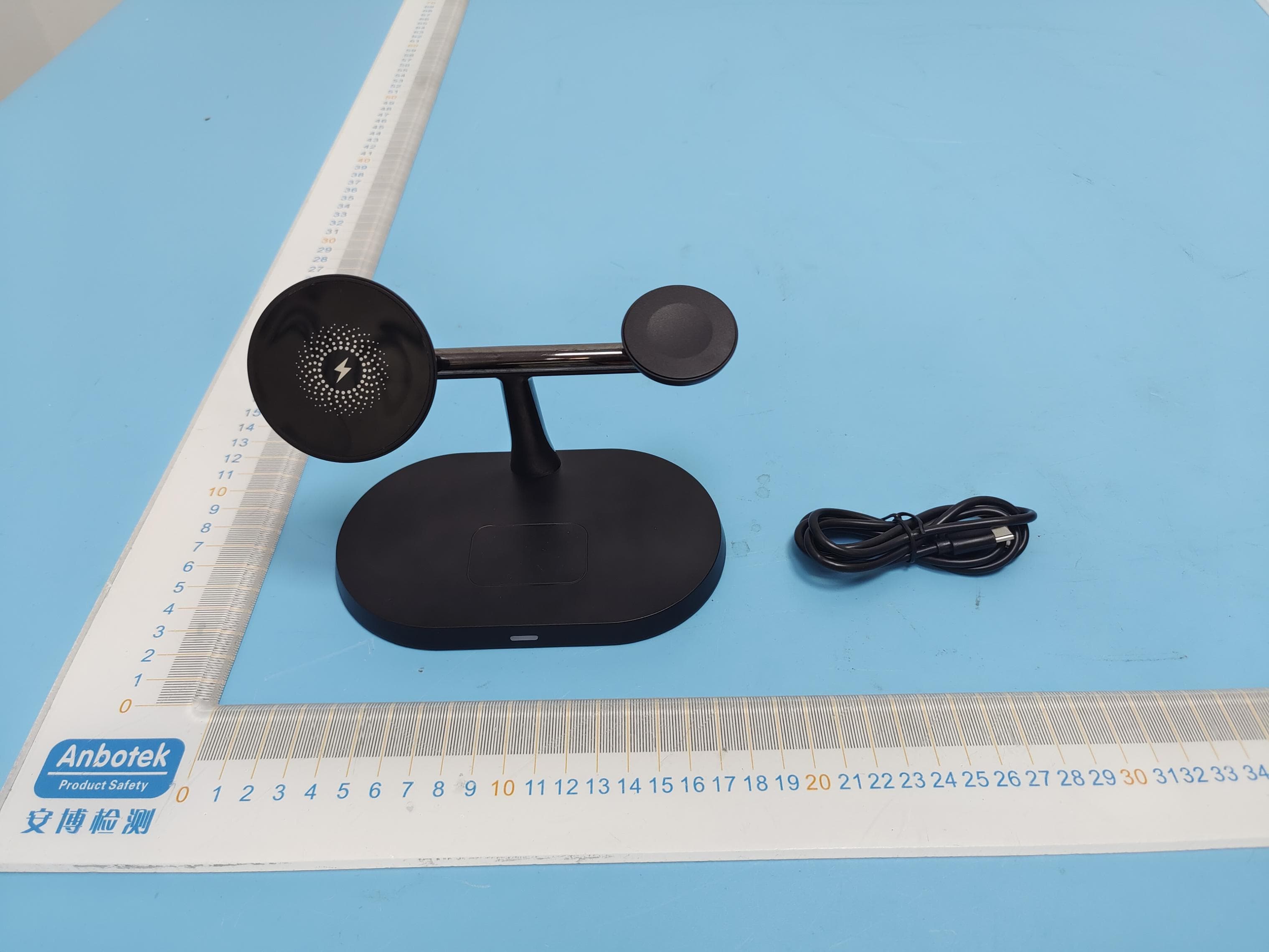 3-IN-1 MAGNETIC 15W WIRELESS FAST CHARGER - FCC ID 2AOV6-3MFC-6-2081 - Shenzhen Minsuo Industrial Co.,Ltd (5)