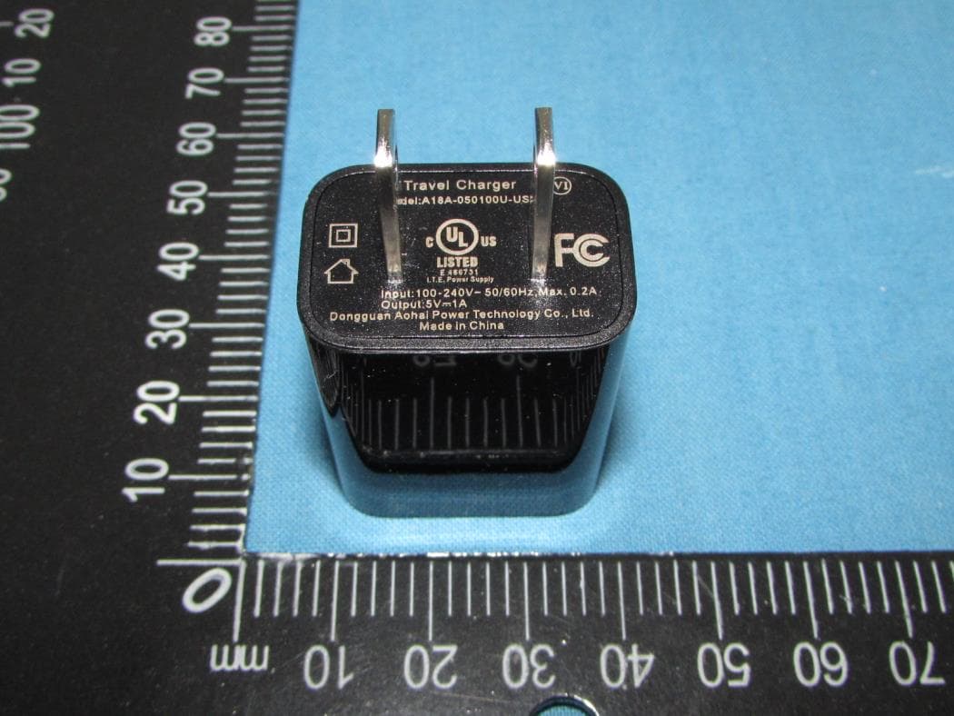 4K HDMI dongle - FCC ID 2AOVU-SN8BADX - Shenzhen SEI Robotics Co., Ltd. (5)