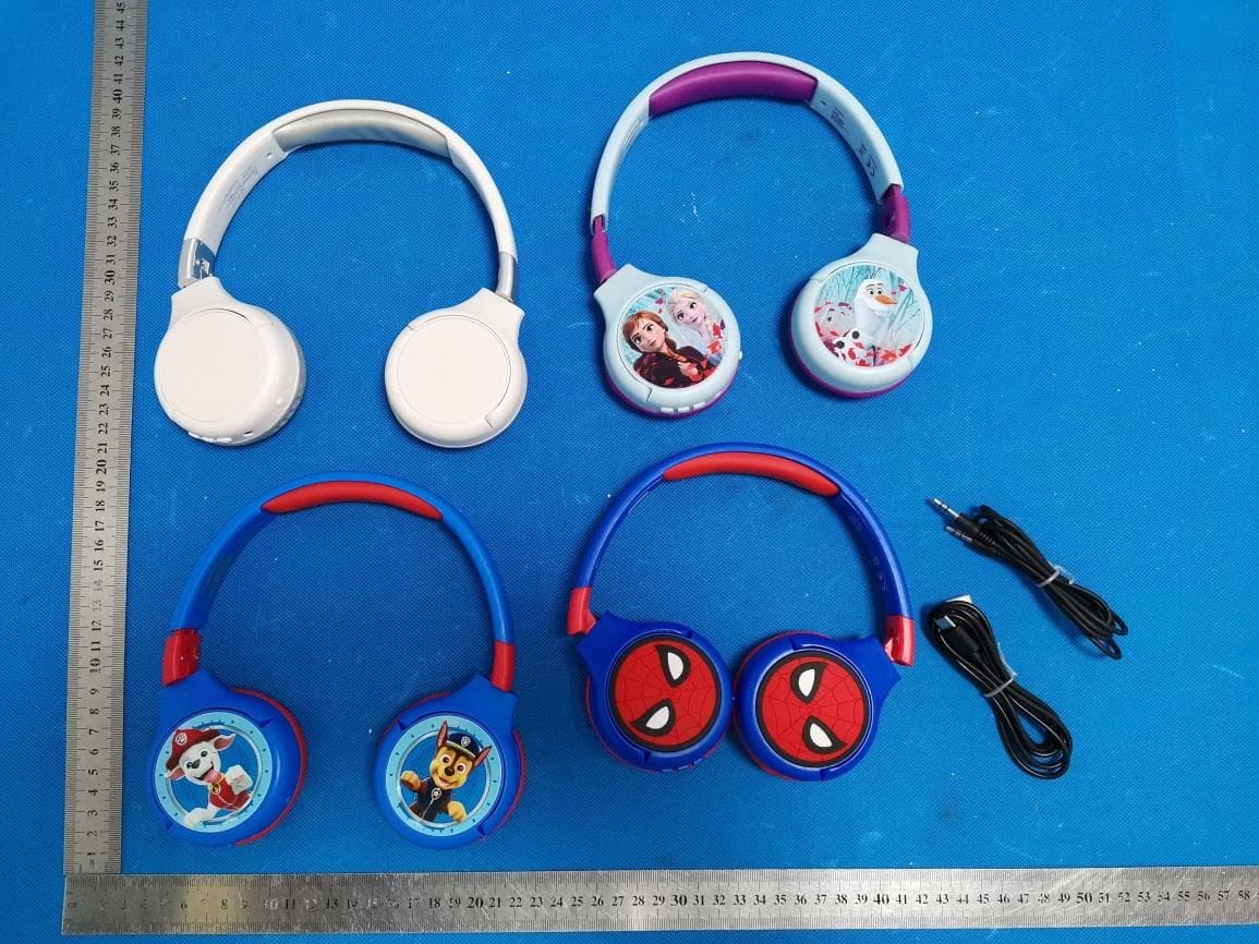 Wireless Headphones - FCC ID 2AOW6HPBT010 - Shantou Xinyu Industry Co., Ltd.
