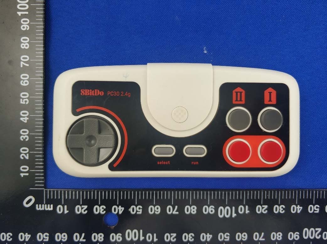 8BitDo PCE 2.4g wireless gamepad - FCC ID 2AOWF-24GPCE - SHENZHEN 8BITDO TECH CO., LTD. (4)