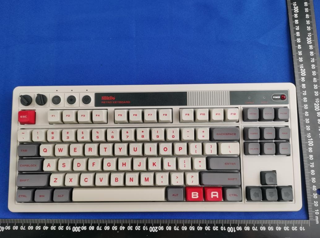 8BitDo Retro Mechanical Keyboard - FCC ID 2AOWF-24GRMK - SHENZHEN 8BITDO TECH CO., LTD. (4)