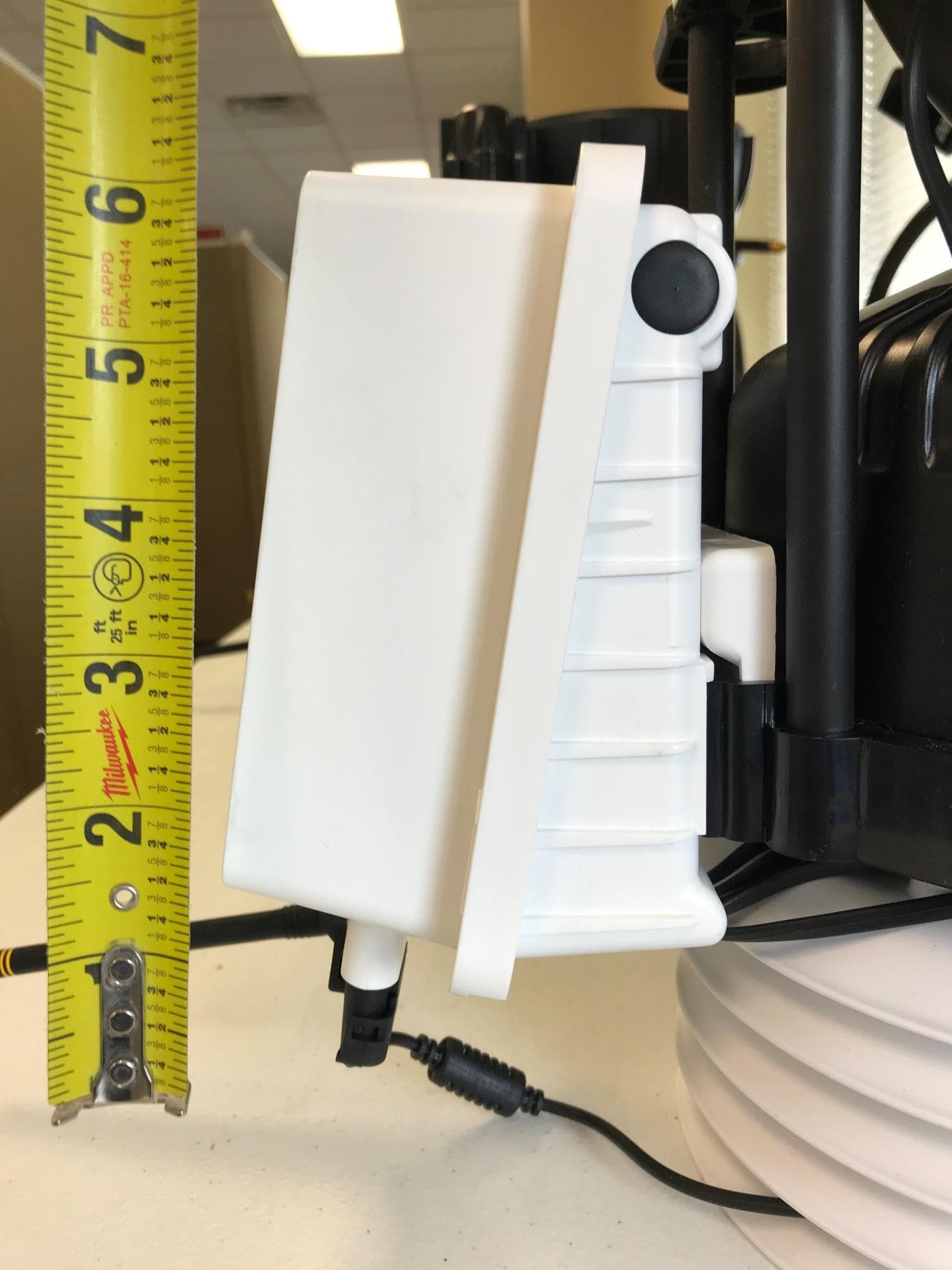 Agricultural Transceiver - FCC ID 2AOWY-0051 - RealmFive, Inc. (2)