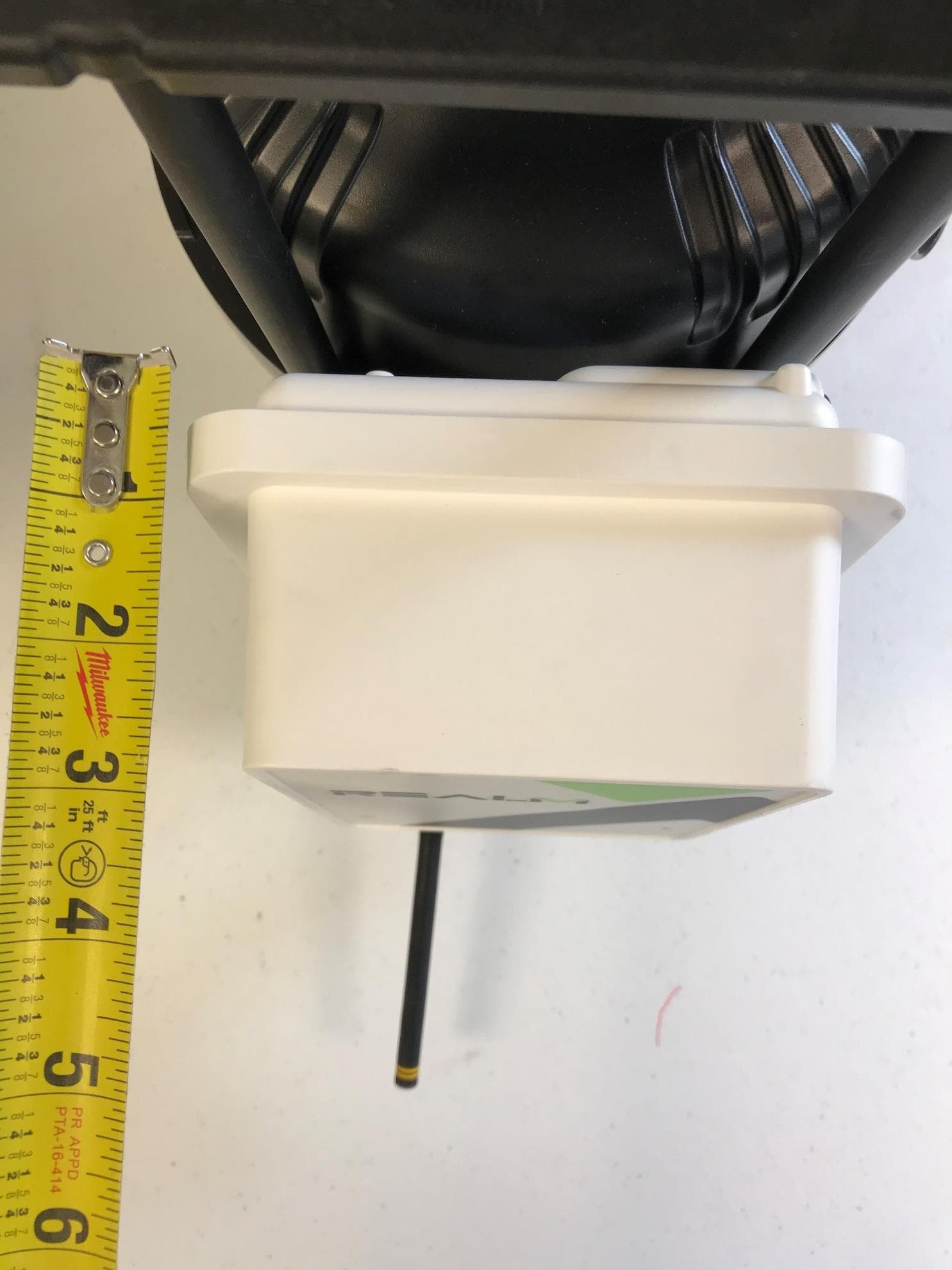Agricultural Transceiver - FCC ID 2AOWY-0051 - RealmFive, Inc. (3)