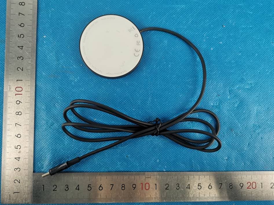 MAGNETIC WIRELESS CHARGER PAD WITH PASTEABLE CASE - FCC ID 2AOXY-PA228A - Shenzhen Qianhai Patuoxun Network & Technology co.,ltd (2)