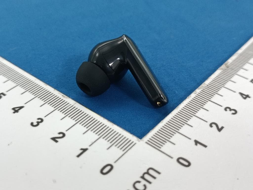 Bluetooth headset - FCC ID 2AOZMYYK-Q30 - Shenzhen KingAnDa Technology Development Co., Ltd. (2)