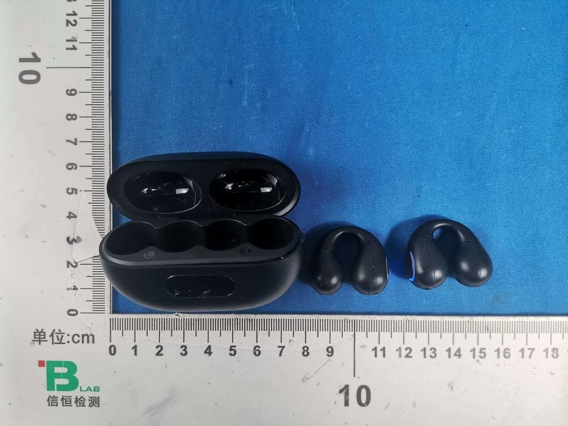 Bluetooth headset - FCC ID 2AOZMYYK-Q71 - Shenzhen KingAnDa Technology Development Co., Ltd.
