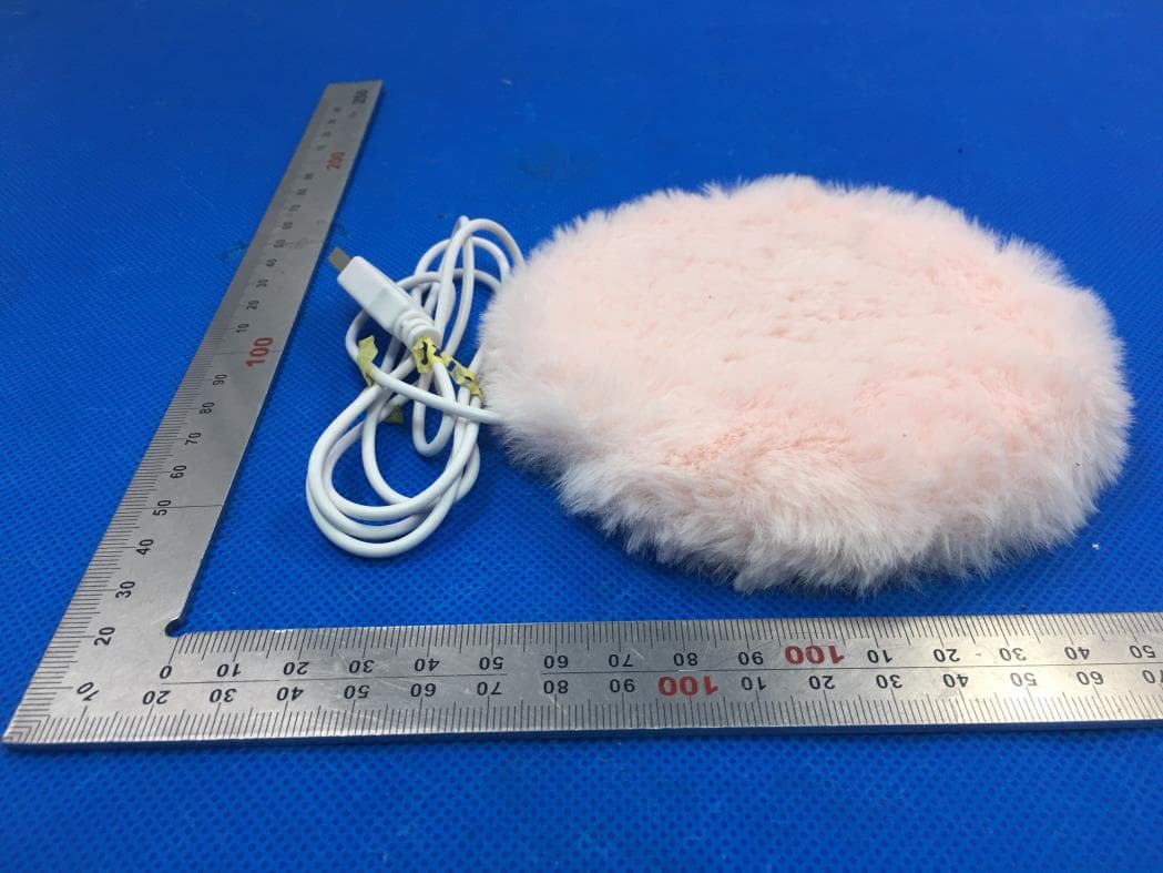 Fluffy Wireless Charger - FCC ID 2AP24-GR480024 - Gift Republic (4)