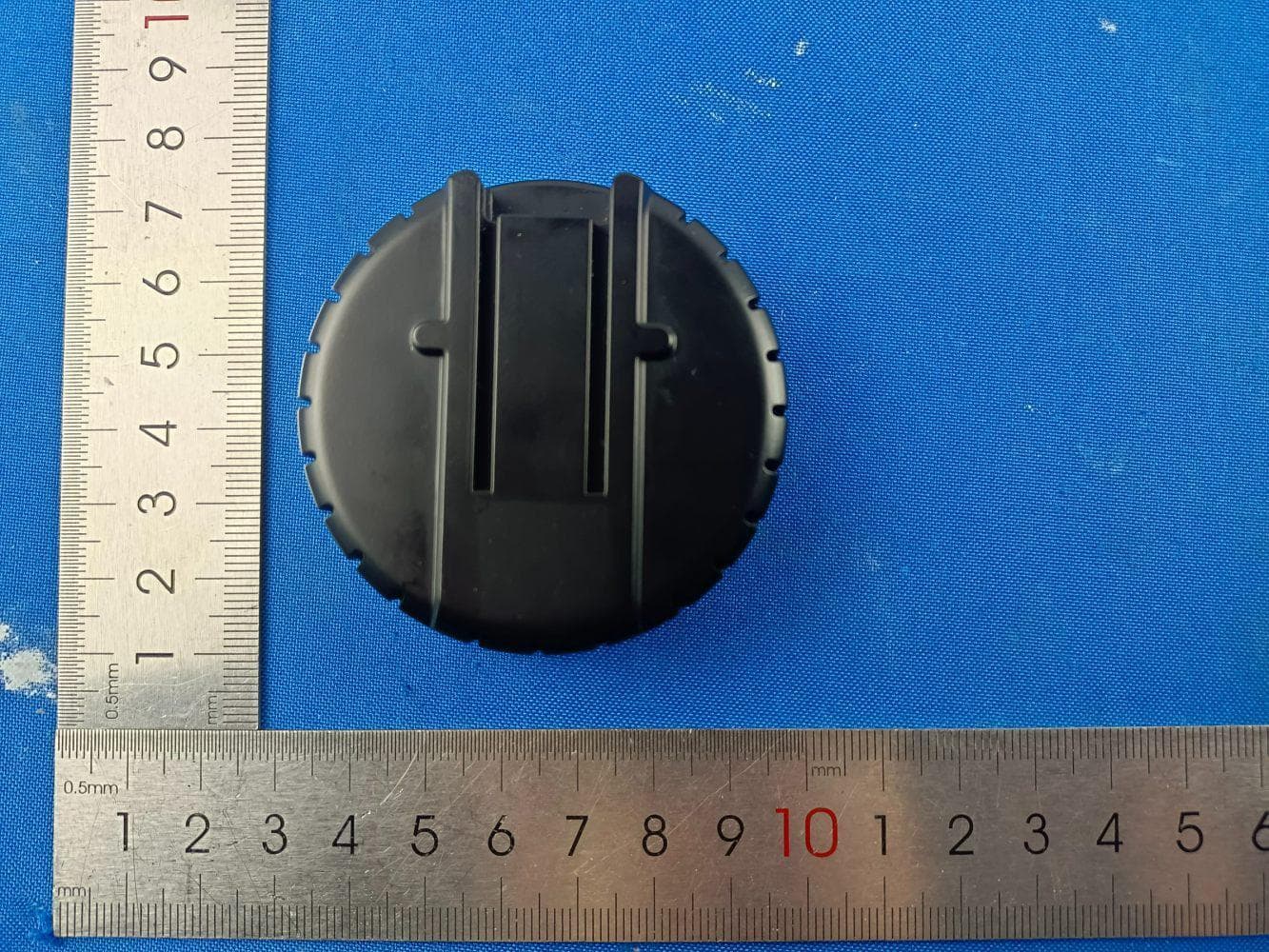 Magnet Wireless Charger - FCC ID 2AP2N-IPR26 - Shenzhen Esorun Technology Co.,LTD (2)