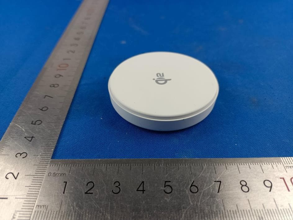 Magnetic Wireless Charging - FCC ID 2AP2N-PR1S - Shenzhen Esorun Technology Co.,LTD (3)