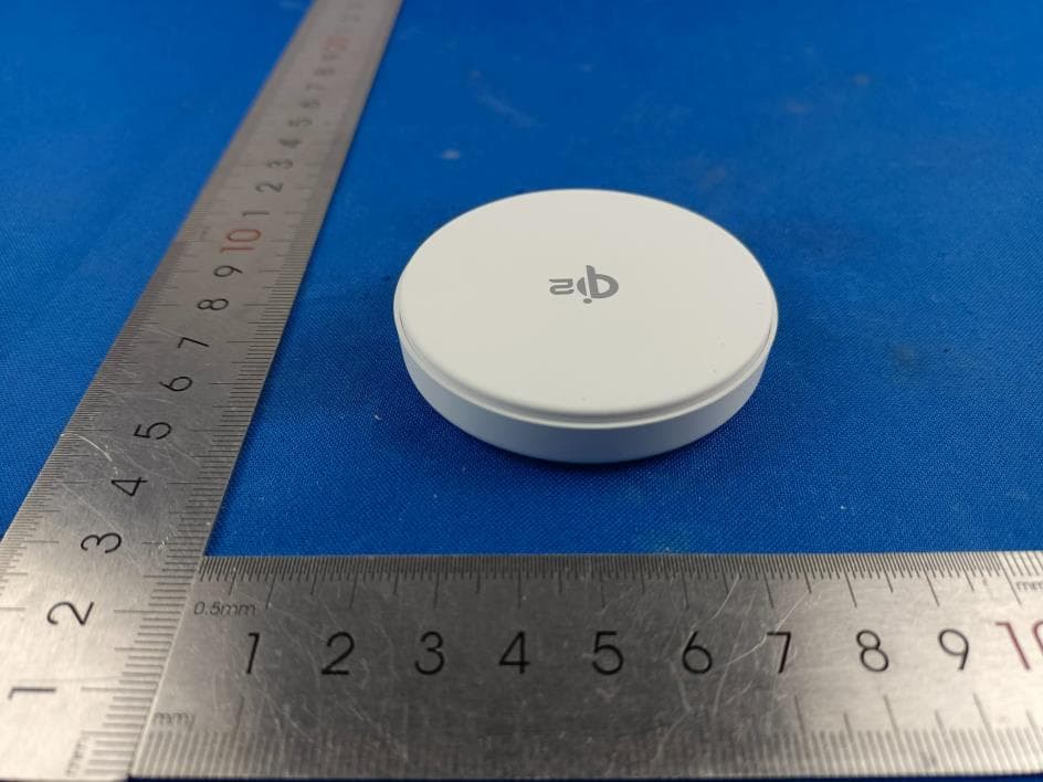 Magnetic Wireless Charging - FCC ID 2AP2N-PR1S - Shenzhen Esorun Technology Co.,LTD (4)