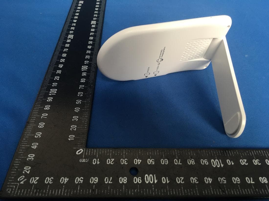 Foldable Wireless Charging Stand - FCC ID 2AP2N-QISTAND2 - Shenzhen Esorun Technology Co.,LTD (3)