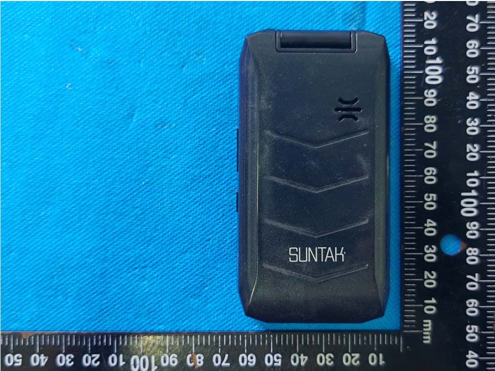 4G Flip phone - FCC ID 2AP7LFP001 - Whoop International Trading Limited (3)