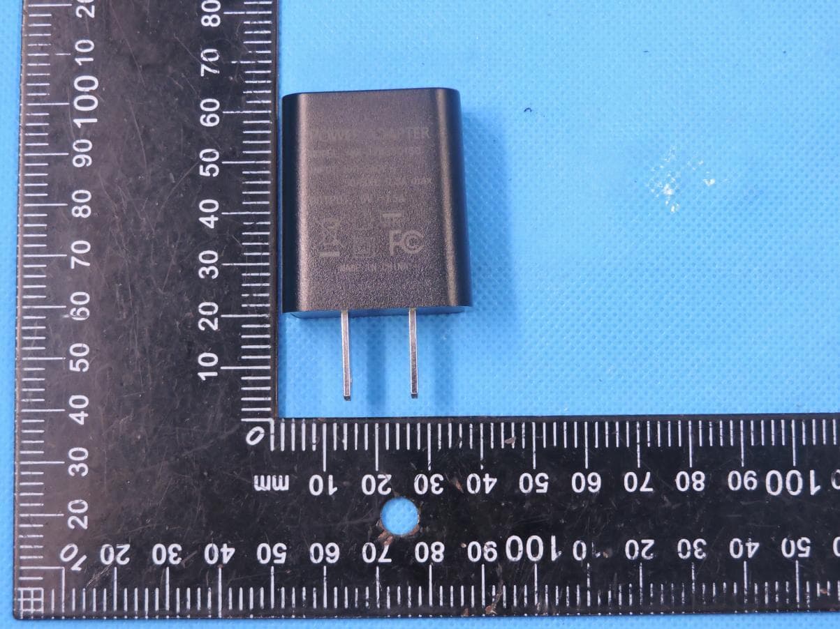 10.1 inch Quad Core 4G Tablet PC - FCC ID 2AP7LR10 - Whoop International Trading Limited