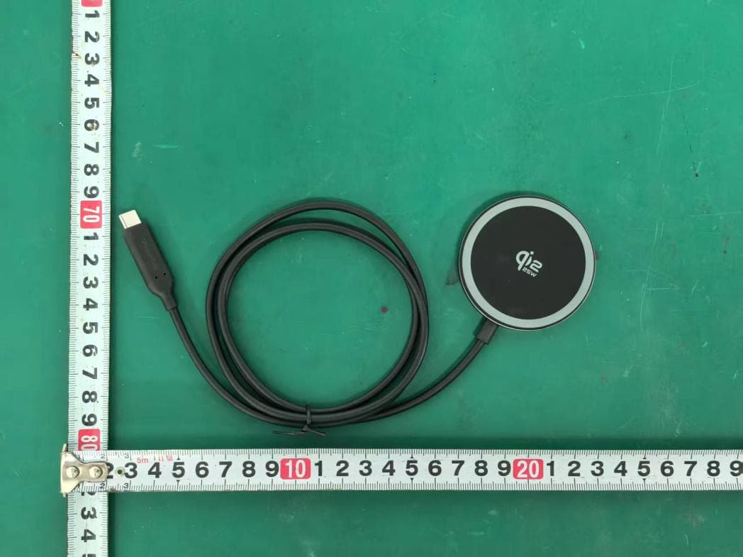 WIRELESS CHARGER - FCC ID 2AP7W-901836 - VisionTek Products, LLC