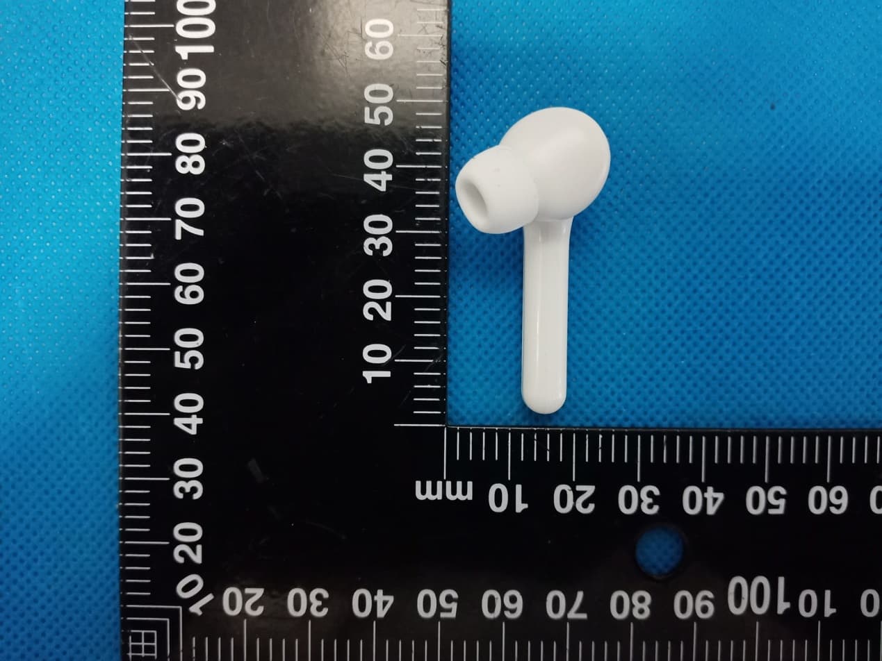 True Wireless earphones - FCC ID 2AP8A-2MNTW0398 - Shenzhen D-fast Technology Co.LTD