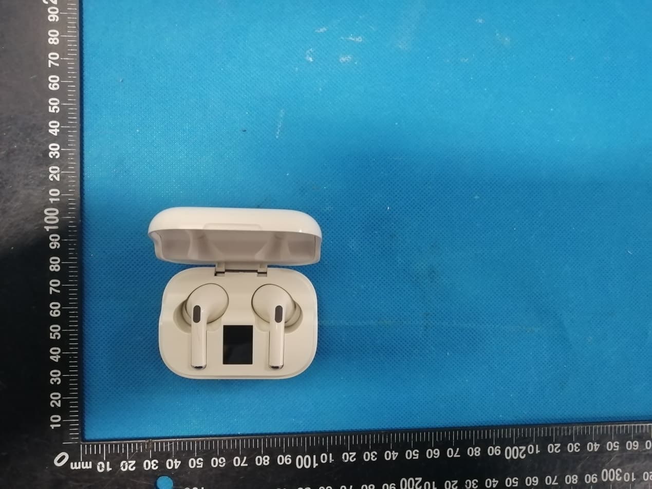 True wireless earphones - FCC ID 2AP8A-IHTWS110 - Shenzhen D-fast Technology Co.LTD (4)