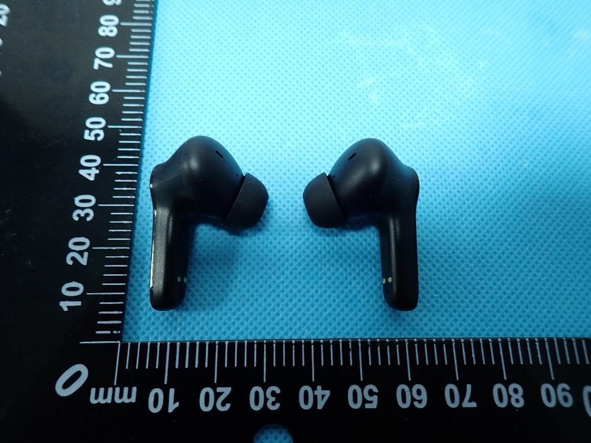 Bluetooth Earbuds - FCC ID 2APC6-CATBTEARBUD - Aries Manufacturing A division of Boss Tech Products Inc. (2)