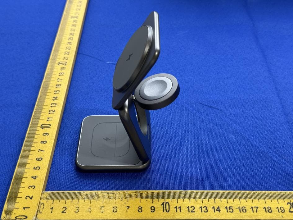3-in-1 Foldable Magnetic Wireless Charger - FCC ID 2APDM-X40ZI - ShangXing Technology(ShenZhen) Co.,Ltd.