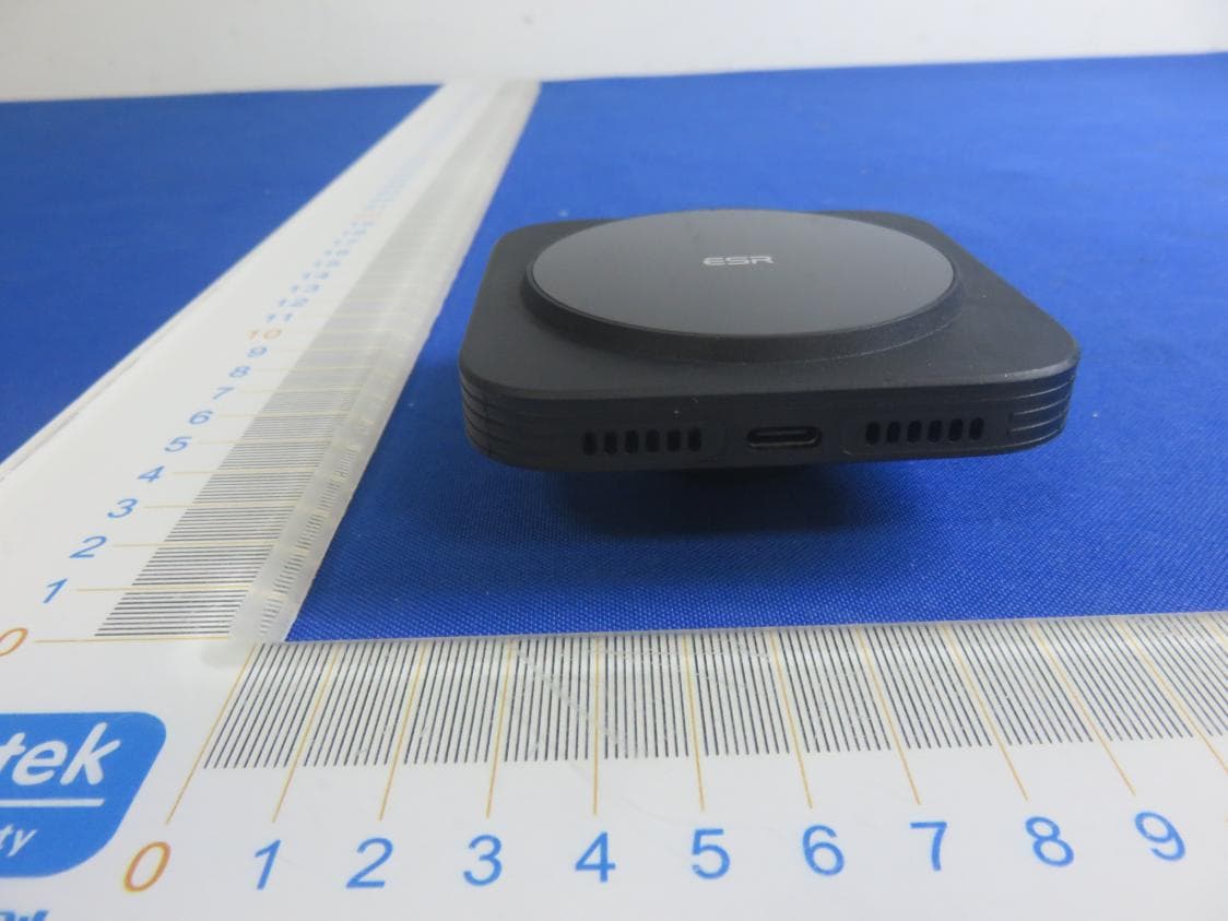 ESR HaloLock Magnetic Wireless Car Charger - FCC ID 2APEW-2C502 - Electronic Silk Road (Shenzhen) Tech Co., Ltd (5)