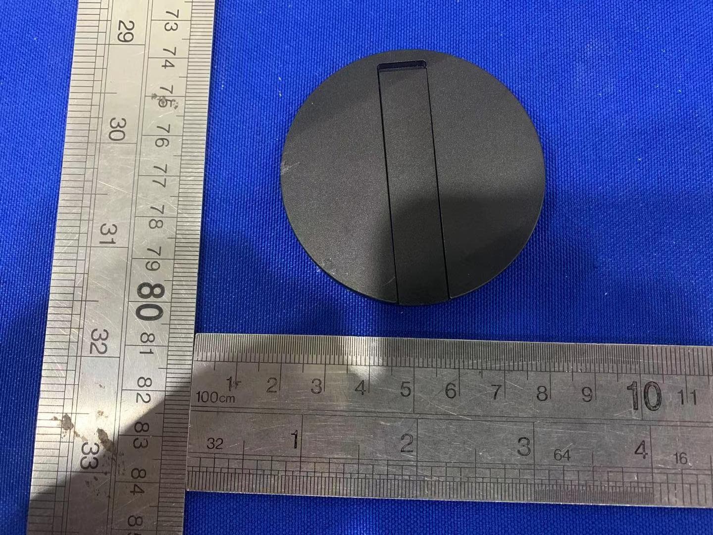 ESR HaloLock Kickstand Wireless Charger - FCC ID 2APEW-2C515 - Electronic Silk Road (Shenzhen) Tech Co., Ltd (2)