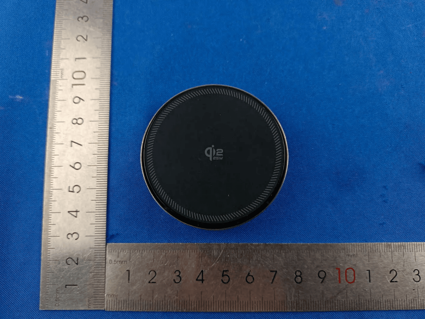 ESR Magnetic Charging Pad - FCC ID 2APEW-2C589 - Electronic Silk Road (Shenzhen) Tech Co., Ltd (3)
