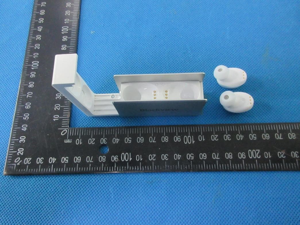 TWS bluetooth headset - FCC ID 2APMJAIRBUDS - Shenzhen DOKE Electronic Co., Ltd (4)