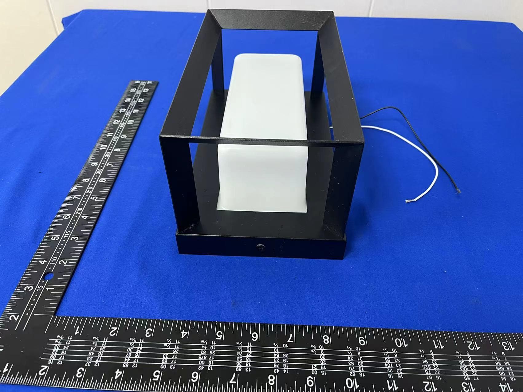 LongBoxSmart(Bluetooth)WallSconcet - FCC ID 2APNF-IWL102 - WAC LIGHTING CO (5)
