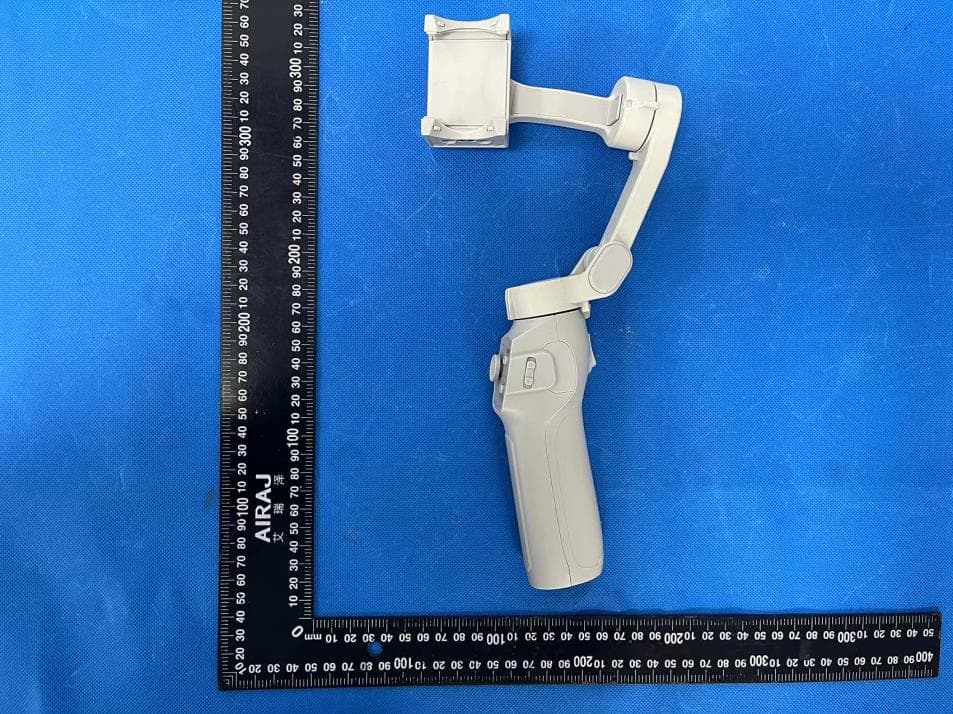 3 axis foldable gimbal - FCC ID 2APQ9-L9-LITE - Shenzhen JX ROBOT Technology Co., Ltd. (2)